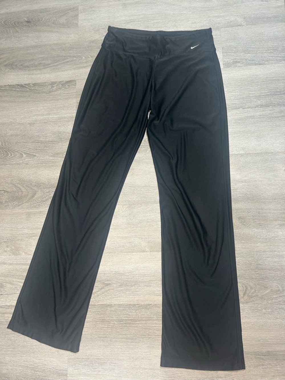 Nike Black Women's Wide-Leg Performance Leggings